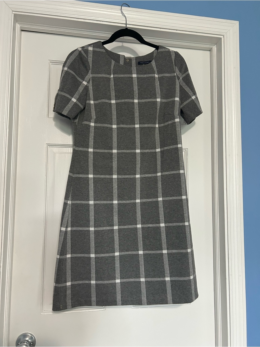 Tommy Hilfiger size 8 gray tartan plaid business casual shift dress academia